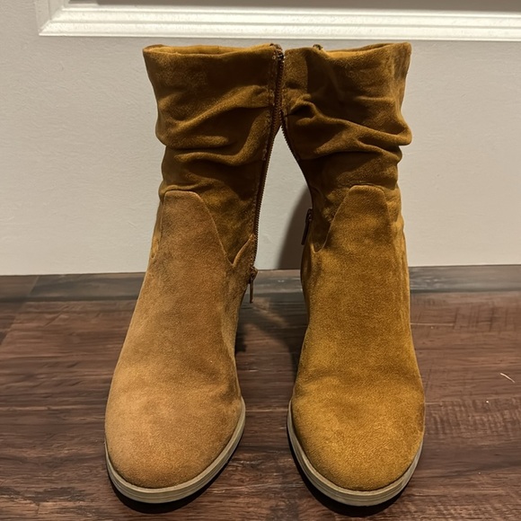 Brown Camel Scrunchie Booties - Picture 3 of 5